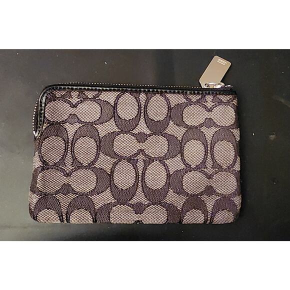 CORNER ZIP WRISTLET (COACH F58033) - Picture 2 of 5